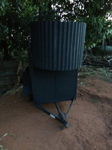 Trailer para 01 cavalo