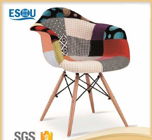 Poltrona Com Pernas Palito