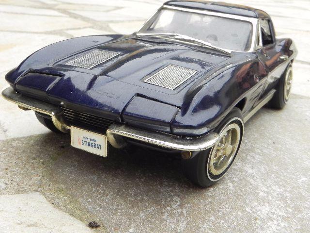 Corvette Stingray - Carrinho 1/18
