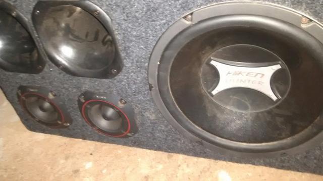 Caixa de som automotiva nova