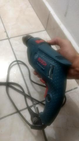 Furadeira de Impacto Bosch GSB 550 RE e