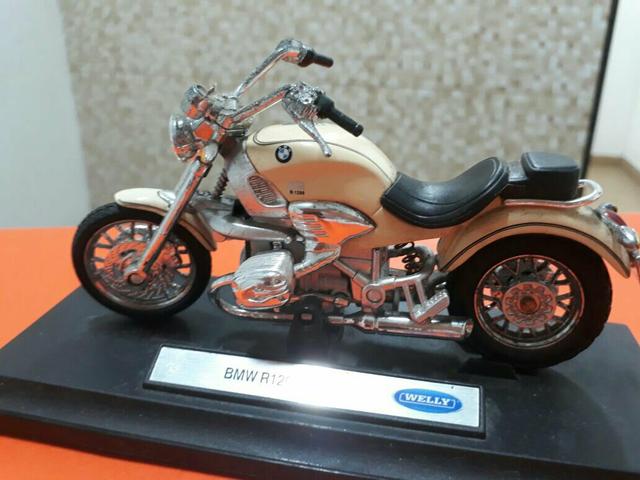 Motocicleta Miniatura BMW Custos  cilindrada