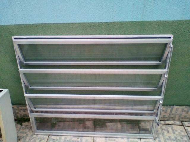 Ótimo estado Basculante de Alumínio 120 x 100 cm