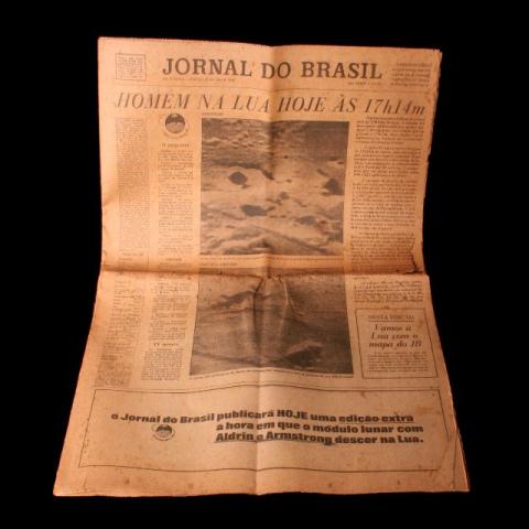 Jornal Do Brasil Com O Homem Na Lua - 