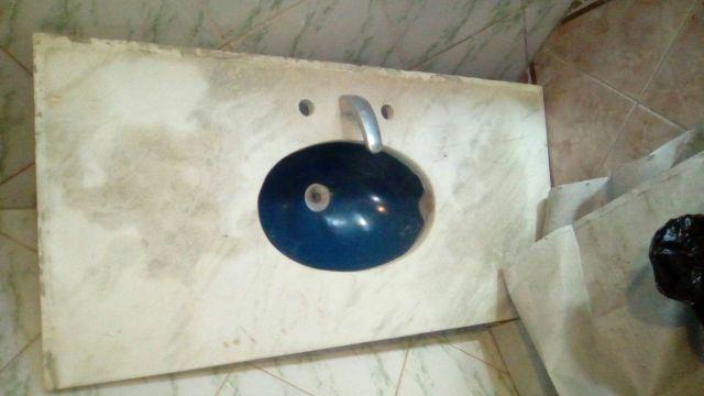 Pia lavatório de mármore com cuba