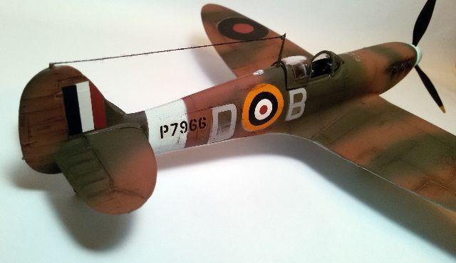 Avião Spitfire DB P - Revell Monogram 