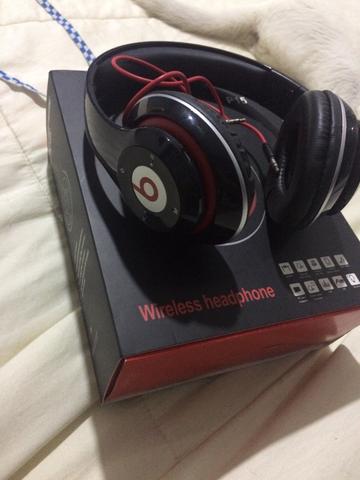 Fone de ouvido replica