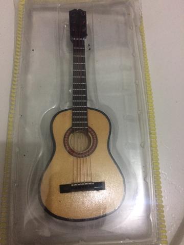 Miniatura de Violão