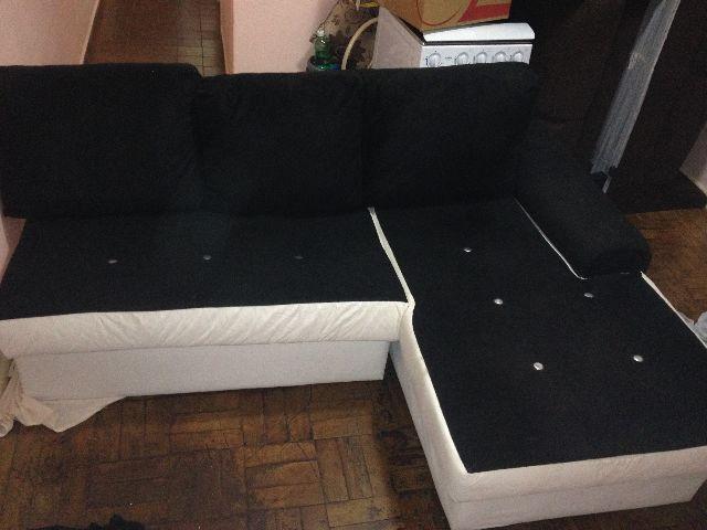 Sofá com chaise branco com preto