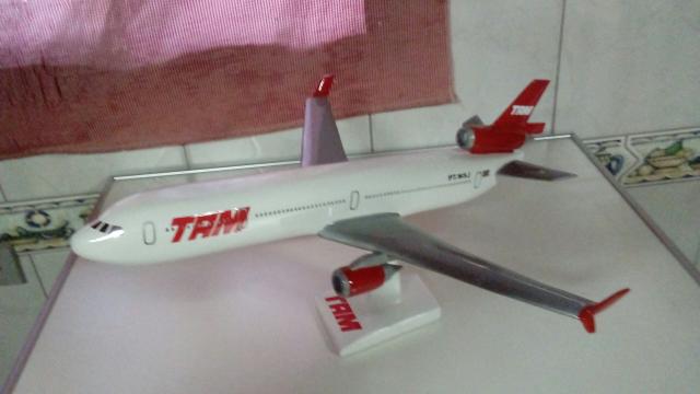 Avião tam MD11