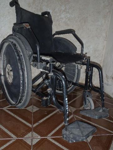 Cadeiras de roda usada