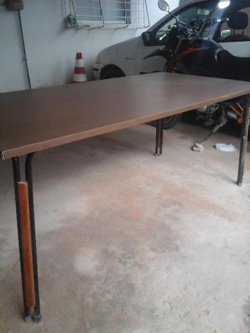 Mesa sem cadeira 150