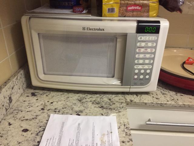 Microondas Eletrolux excelente