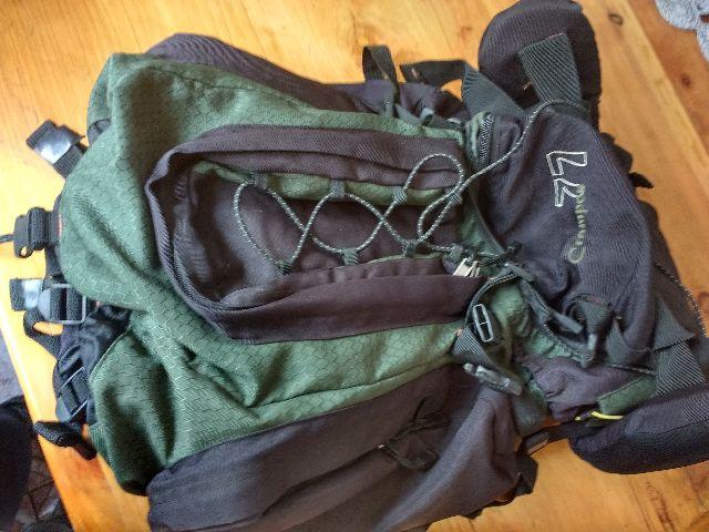 Mochila camping crampon 77