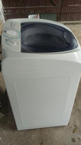 Máquina Lavar-roupas 6kg