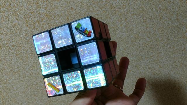 Cubo mágico eletrônico