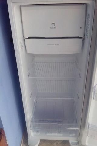 Geladeira electrolux