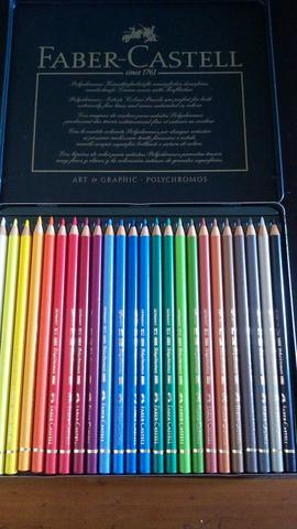 Lapis de cor com 24 cores