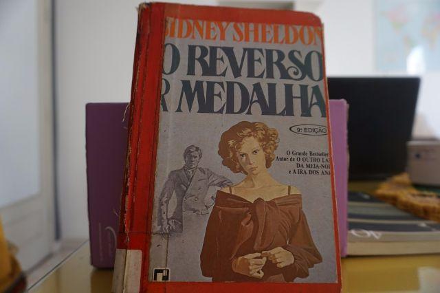 Livro O reverso da medalha - usado