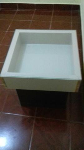 Mesa de centro ou apoio criado