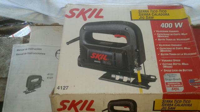 V ou T uma serra tico tico semi nova.
