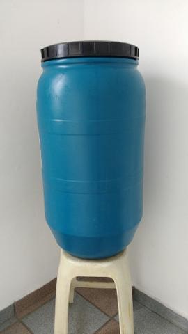 Bombona 100 litros higienizada para armazenar água para