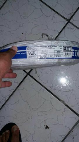 Cabo paralelo 2 x 2,5mm na cor branca. peça de 100 metros