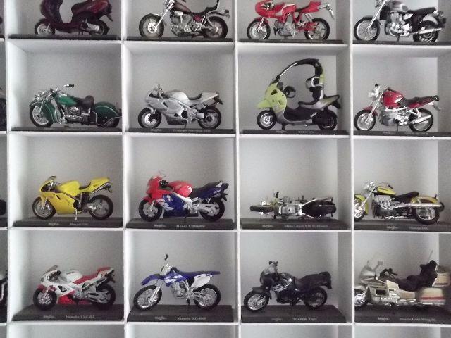 Coleção de miniaturas de motocicletas