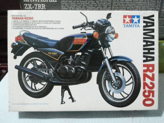 Kit plastimodelismo Moto Yamaha RZ250 - Tamiya
