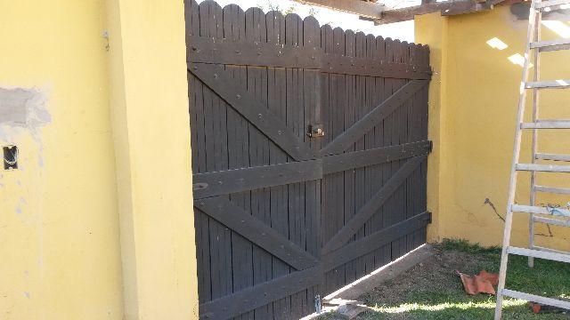 Portão de madeira 3,00 X 2,00