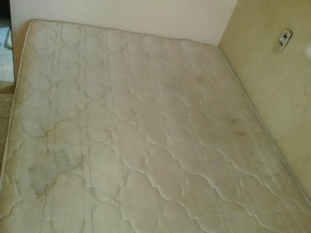 Cama de casal box usada falta dois pés