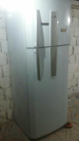 Geladeira continental Frost Free