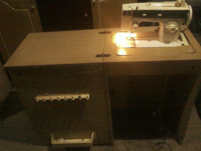 Maquina de costura singer facilita master conservada