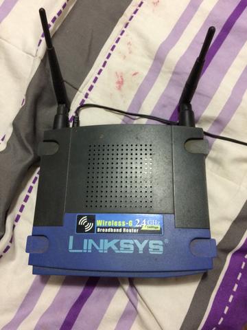 Roteador Wi-Fi Linksys modelo WRT54G