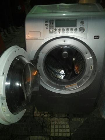 Vendo uma maquina de lavar e secar roupas