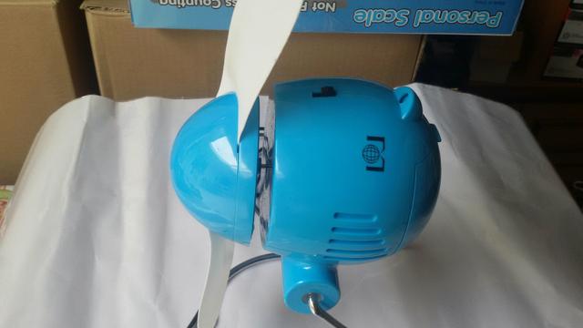 Ventilador usb e a pilhas lindo em oferta