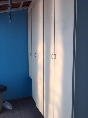 Armário de fórmica para área de serviço