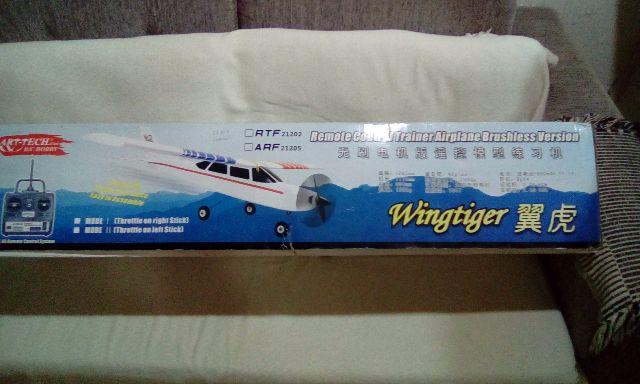 Avião Art-Tech Wingtiger