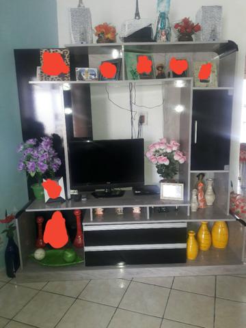 Estante cinza e preto