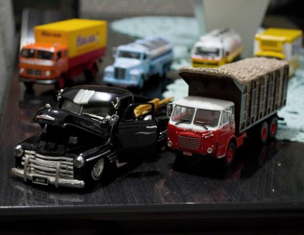 Miniaturas caminhões brasileiros