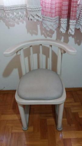 Poltrona, tipo cadeira, acolchoadas - fabricada pela Prima