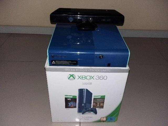 Xbox 360 ediçao especial azul 500gb kinect