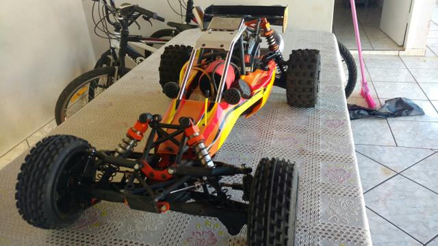 Automodelo baja 1/5, gasolina, com pouco uso