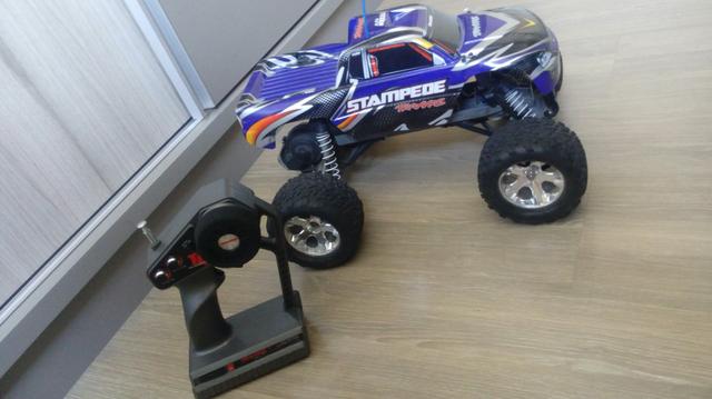 Automodelo traxxas stanped