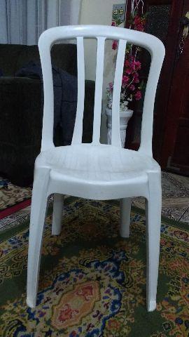 Cadeiras PVC usadas