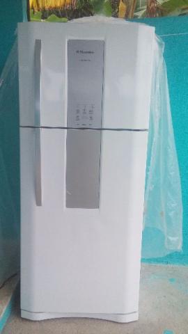 Geladeira 553 Litros Frost Free Electrolux Semi nova nas
