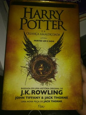 Harry Potter e a criança amaldiçoada