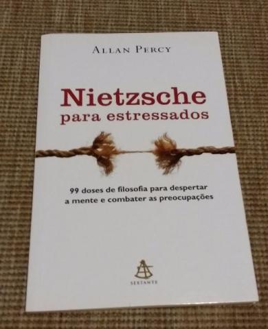 Livro Nietzsche para estressados de Allan Percy