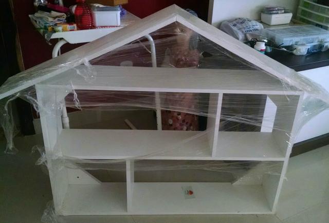 Módulo de parede em forma de casa