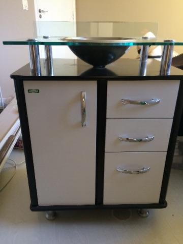 Lindo banheiro com espelho - Imperdivel